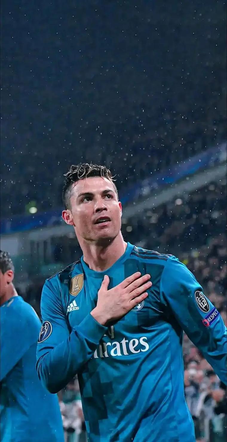 奥莫特快速分球 周琦接球双手飞扣